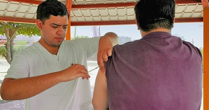 SECTOR SALUD DE BCS SUPERA META DE VACUNACIÓN CON MÁS DE 11 MIL 300 DOSIS APLICADAS