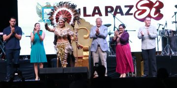 GOBERNADOR PRESIDE CORONACIÓN DE REYNA CALAFIA 2026 EN EL 491 ANIVERSARIO DE LA PAZ; DESTACA TRADICIONES E IDENTIDAD PACEÑA