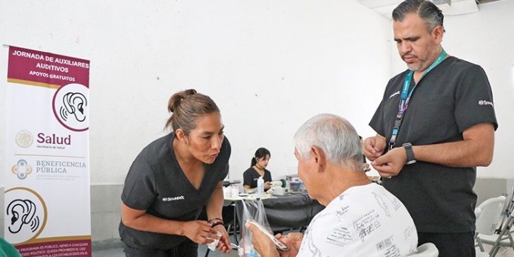 ENTREGAN 600 AUXILIARES AUDITIVOS A BENEFICIARIOS DEL PROGRAMA DE SALUD EN BCS