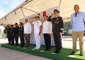 GOBERNADOR VÍCTOR CASTRO ENCABEZA CONMEMORACIÓN DEL 164.º ANIVERSARIO DE LA BATALLA DE PUEBLA