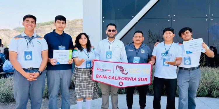 SERVICIO NACIONAL DE EMPEO Y CONALEP CONCLUYEN  CURSO DE “PREPARACIÓN Y SERVICIO DE BEBIDAS”