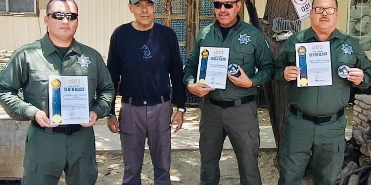 CERTIFICAN A POLICÍAS ESTATALES DE BCS EN OPERACIÓN DE UNIDADES CANINAS K9