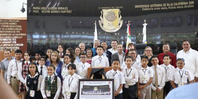 POCO MÁS DE 110 MIL ESTUDIANTES CONMEMORAN EL DÍA  DE LA NIÑEZ CON ACTIVIDADES EDUCATIVAS Y RECREATIVAS