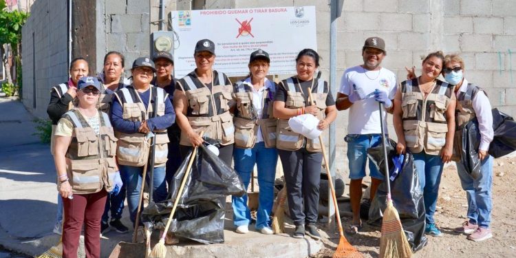 REALIZAN JORNADA DE LIMPIEZA EN COLONIA EL ARENAL EN CSL