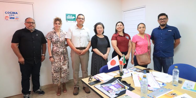 CAPACITAN A PERSONAL DOCENTE DE UABCS LOS CABOS  SOBRE EL USO DE LA INTELIGENCIA ARTIFICIAL