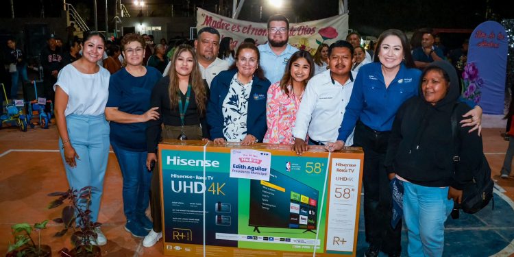 ENCABEZA EDITH AGUILAR FESTEJO DEL DÍA DE LAS MADRES Y LA NIÑEZ EN VIZCAÍNO