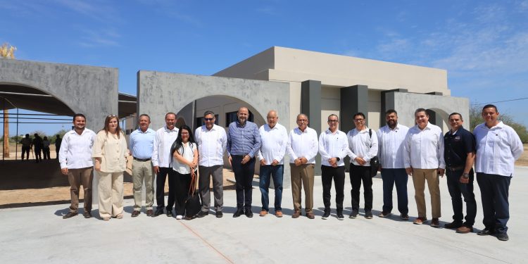 ENTREGAN NUEVO EDIFICIO DE AULAS Y LABORATORIOS PARA SISTEMAS COMPUTACIONALES DE LA UABCS