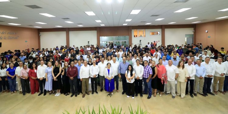 INICIA EN LA UABCS FORO REGIONAL SOBRE EL IMPACTO DE LOS DISPOSITIVOS DIGITALES EN LAS JUVENTUDES MEXICANAS