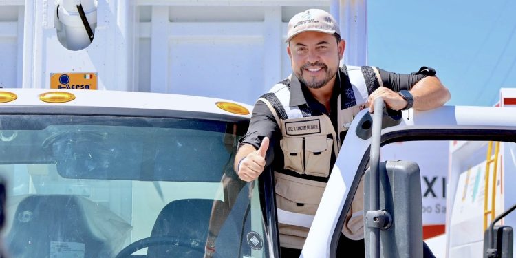 LOS CABOS MEJORA CAPACIDAD DE RESPUESTA CON MÁS UNIDADES DE RECOLECCIÓN Y MAQUINARIA PESADA:CHRISTIAN AGÚNDEZ