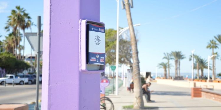 INSTALA SSPE 18 BOTONES DE EMERGENCIA VIOLETA EN LA PAZ