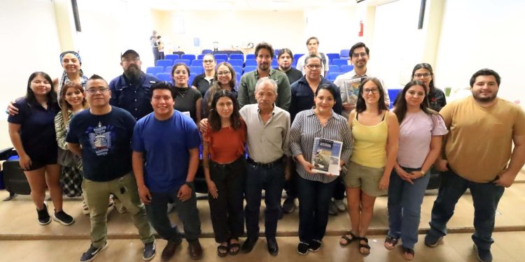 PRESENTAN EN LA UABCS PROPUESTA DE MANEJO Y GUÍA DE AVES PARA FORTALECER CONSERVACIÓN DEL ECOPARQUE DE LA PAZ