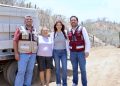 ENTREGA SOL DELGADO MATERIAL PARA PIE DE CASA PARA FAMILIA DE LA COMUNIDAD DE TORO MUERTO