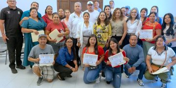 CAPACITAN A OPERADORES DE TRANSPORTE ESCOLAR EN PRIMEROS AUXILIOS EN LOS CABOS