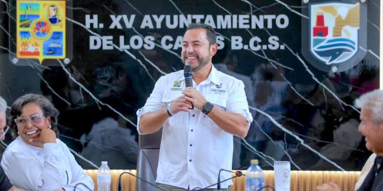 ENCABEZA ALCALDE CHRISTIAN AGÚNDEZ REUNIÓN PARA FORTALECER COORDINACIÓN EN LA DISTRIBUCIÓN DE AGUA