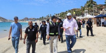 REFUERZAN VIGILANCIA CON OPERATIVOS CONJUNTOS EN PLAYA EL MÉDANO Y MARINA DE CABO SAN LUCAS