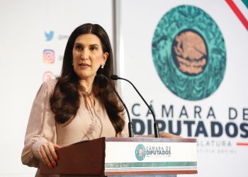 EN LA COMISIÓN PERMANENTE NO QUITARÉ LA PALABRA A NADIE, YA QUE CERRARLE EL MICRÓFONO A UN LEGISLADOR NO TERMINA CON LA DELINCUENCIA: KENIA LÓPEZ RABADÁN