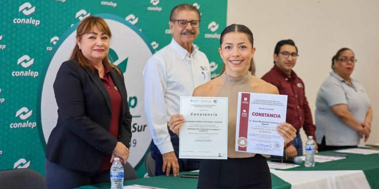 SERVICIO NACIONAL DE EMPEO Y CONALEP CONCLUYEN  CURSO DE “PREPARACIÓN Y SERVICIO DE BEBIDAS”