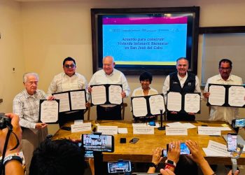 FORMALIZAN FEDERACIÓN Y ESTADO PROYECTO PARA CONSTRUIR 15 MIL 400 VIVIENDAS EN LOS CABOS