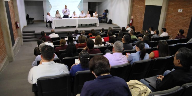 ￼ REALIZA SECRETARÍA DE FINANZAS JUNTA DE ADMINISTRADORES PARA FORTALECER PROCESOS INTERNOS