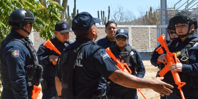 FORTALECEN ACTUACIÓN POLICIAL DE LA PEP CON CURSO DE DETENCIÓN Y CONDUCCIÓN DE PERSONAS
