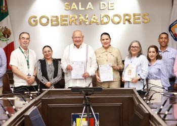 GOBERNADOR VÍCTOR CASTRO COSÍO RECIBE PLIEGO PETITORIO DEL SINDICATO DE TRABAJADORES DE SALUD EN BCS