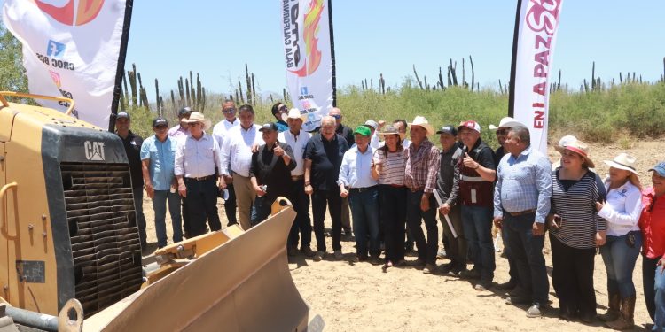 PONE EN MARCHA GOBERNADOR VÍCTOR CASTRO OBRA PARA LA CONSERVACIÓN DE AGUA