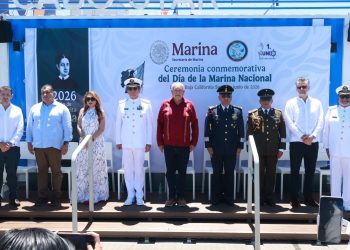 RECONOCE VÍCTOR CASTRO APORTACIÓN DE LA MARINA AL DESARROLLO DE BCS