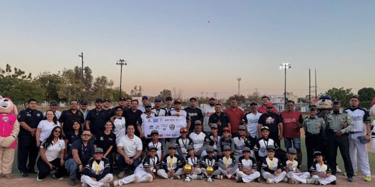 FORTALECE PGJE LA CONVIVENCIA FAMILIAR Y LA CULTURA DE PAZ CON EL EVENTO “PAPÁ, JUGUEMOS JUNTOS; HOME RUN POR LA PAZ”