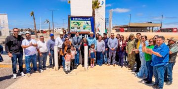 INSTALAN EN GUERRERO NEGRO EL DISTINTIVO “KILÓMETRO 0 DE LA BALLENA GRIS”