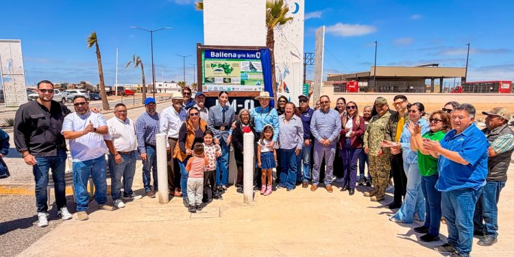 INSTALAN EN GUERRERO NEGRO EL DISTINTIVO “KILÓMETRO 0 DE LA BALLENA GRIS”