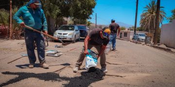 ARRANCA AYUNTAMIENTO DE MULEGÉ INTENSA CAMPAÑA DE BACHEO EN SANTA ROSALÍA