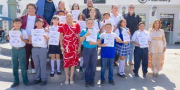 RINDEN PROTESTA INTEGRANTES DEL IV CABILDO INFANTIL DE LOS CABOS