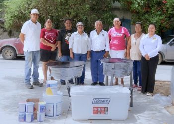 ENTREGA IMAIA APOYOS SOCIALES A FAMILIAS DE MIRAFLORES