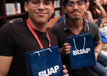 DOS ESTUDIANTES DE LA UABCS PASAN A LA FINAL DE CONCURSO ORGANIZADO POR LA EMBAJADA DE FRANCIA EN MÉXICO