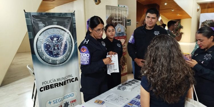 COORDINA PGJE FERIA INFORMATIVA SOBRE CRIANZA DIGITAL Y USO RESPONSABLE DE TECNOLOGÍAS EN LA PAZ