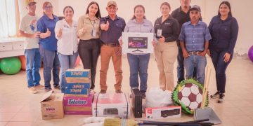 CELINA RAMÍREZ ENCABEZA JORNADA DE ATENCIÓN CIUDADANA EN BAHÍA TORTUGAS