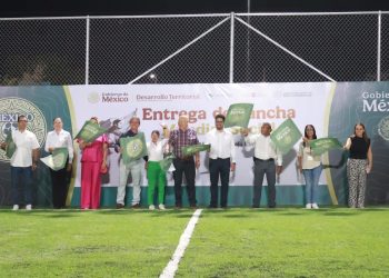GOBERNADOR VÍCTOR CASTRO COSÍO ENTREGA  PRIMERA CANCHA DEL PROGRAMA MUNDIAL SOCIAL 2026 EN EL CENTENARIO