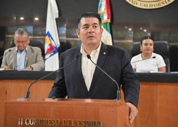 PROPONEN ENSEÑANZA DE PROGRAMACIÓN E INTELIGENCIA ARTIFICIAL EN ESCUELAS DE BCS
