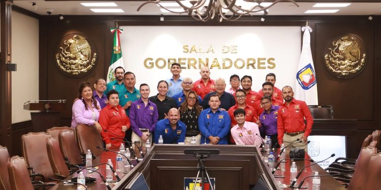 VÍCTOR CASTRO SOSTIENE ENCUENTRO CON  EL 4.º PARLAMENTO SUDCALIFORNIANO DE LA DIVERSIDAD SEXUAL; RECIBE PROPUESTAS
