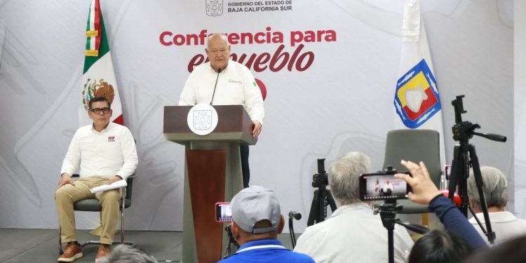 GOBERNADOR VÍCTOR CASTRO RECONOCE COMPROMISO Y TRABAJO DEL SEDIF BCS