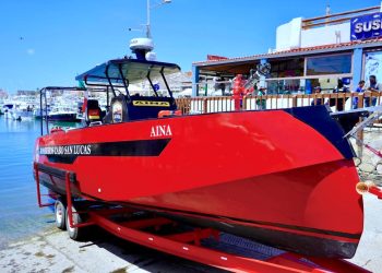 PRESENTAN EN CABO SAN LUCAS LA PRIMERA EMBARCACIÓN BOMBERA DE MÉXICO
