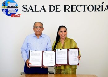 FIRMAN UABCS Y DIRECTORA DE JURÍDICO ZAMORANO CONVENIO PARA OTORGAR BECAS A ESTUDIANTES EN DIPLOMADO INTERNACIONAL DE DERECHO