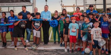 EDITH AGUILAR Y SEDATU ENTREGAN SIETE CAMPOS DE FÚTBOL COMO PARTE DEL PROGRAMA MUNDIAL SOCIAL EN MULEGÉ