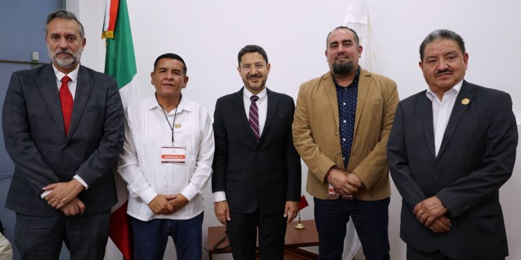 ACUERDAN ISSSTE Y SNTE ACCIONES PARA AMPLIAR LA COBERTURA MÉDICA EN COMUNIDADES DE BAJA CALIFORNIA SUR