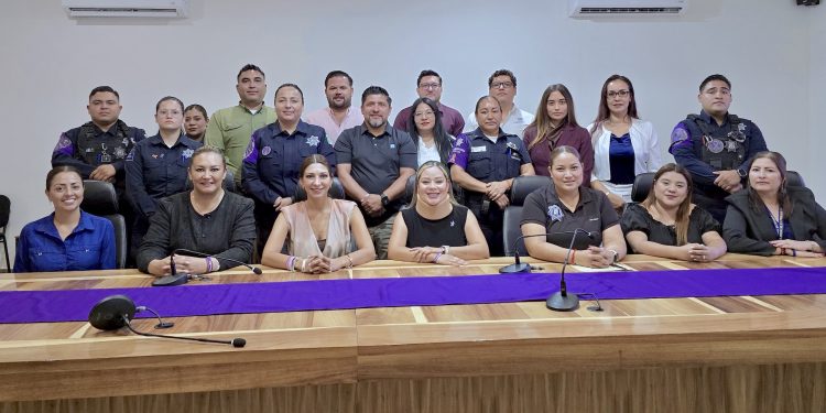 SMDIF LOS CABOS FORTALECE ACCIONES PARA LA ATENCIÓN INTEGRAL DE LAS MUJERES A TRAVÉS DE LA MESA VIOLETA