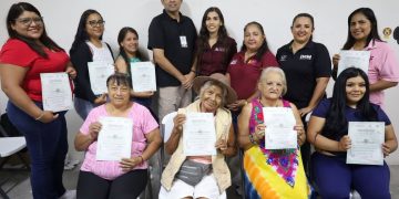 ICATEBCS E INMUJERES CAPACITAN A PRIMERA GENERACIÓN DE MUJERES EN MANTENIMIENTO AUTOMOTRIZ