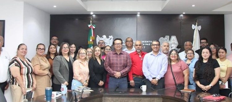 CAPACITA ÓRGANO DE LA CONTRALORÍA ESTATAL A PERSONAL DEL AYUNTAMIENTO DE LA PAZ EN MATERIA DE TRANSPARENCIA