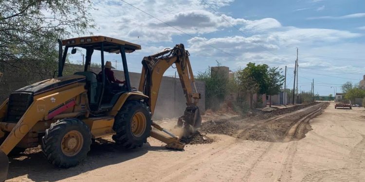 GOBIERNO ESTATAL INICIA CONSTRUCCIÓN DE RED DE AGUA POTABLE EN COLONIA LAS PRADERAS DE SAN AGUSTÍN EN LA PAZ