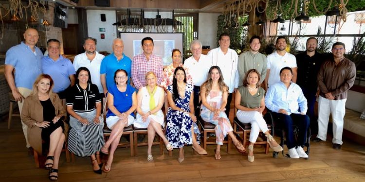 PRESENTA IMPLAN PROYECTOS ESTRATÉGICOS DE MOVILIDAD Y PLANEACIÓN ANTE EL GRUPO MADRUGADORES DE LOS CABOS