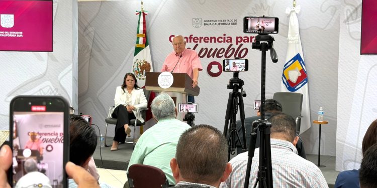 NUESTRO GOBIERNO SE DISTINGUE POR LA TRANSPARENCIA, HONRADEZ Y RESPONSABILIDAD: VÍCTOR CASTRO COSÍO